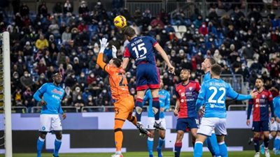 روما يتعادل مع نابولي  في الدوري الإيطالي لكرة القدم