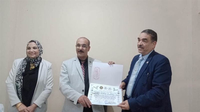 تكريم أحمد الدبيكي