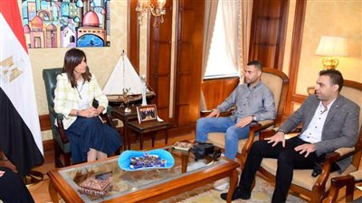 وزيرة الهجرة تستقبل الشباب المصريين بأوكرانيا المشاركين في دعم ومساعدة الطلاب والجالية المصرية