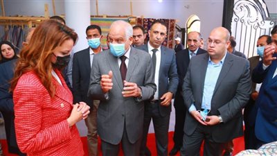 محافظ الجيزة: مركز استدامة صناع الخير بالبدرشين يوطن الحرف التراثية والمنسوجات