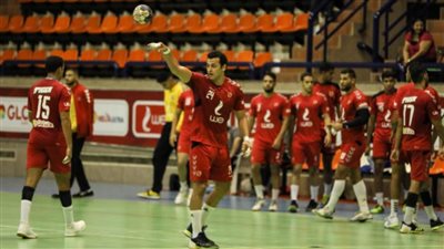 مدرب إسباني يقود يد الأهلي في كأس السوبر الإفريقي أمام الزمالك