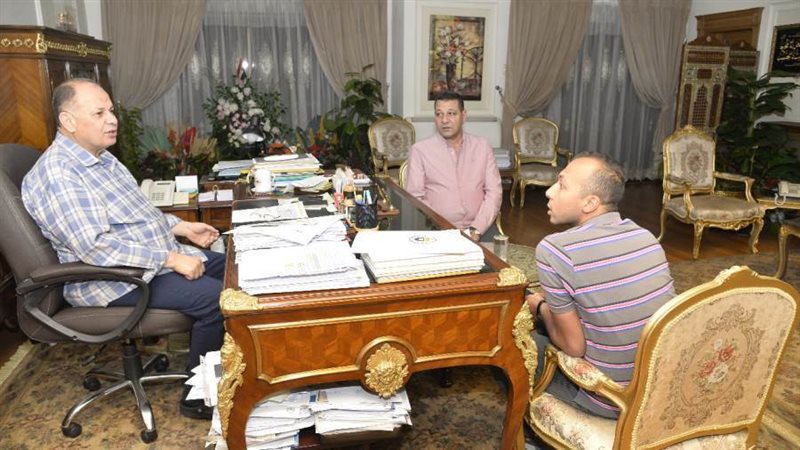 محافظ أسيوط يلتقى