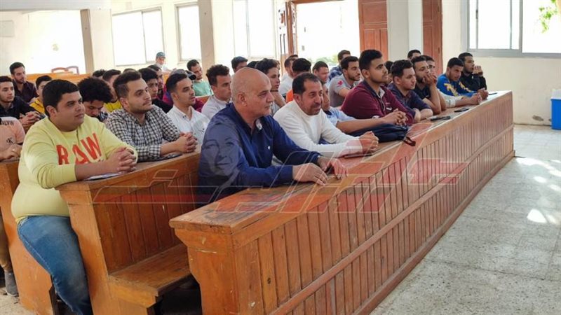 خلال الندوة