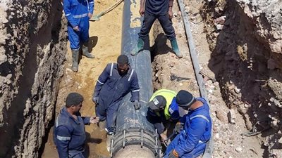 بالجهود الذاتية: إصلاح خط طرد صرف صحي قطر 560 ملي بسوهاج