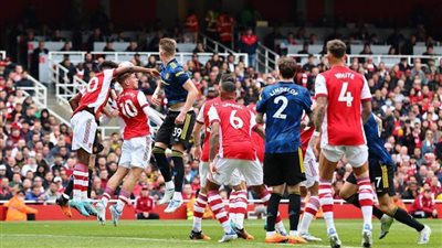 آرسنال يتفوق على مانشستر يونايتد ويفسد احتفال كريستيانو رونالدو بالمئوية