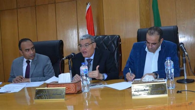 محافظ المنيا يرفع