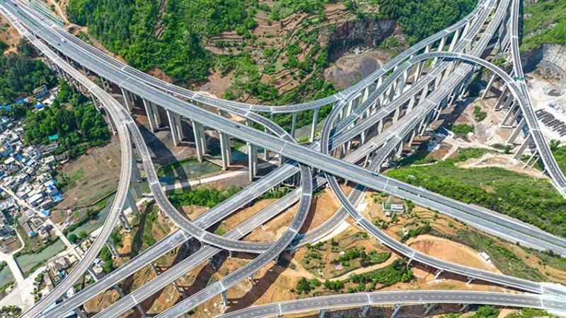 طريق الجبال السريع