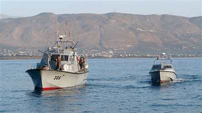  البحرية اللبنانية تكشف تفاصيل غرق مركب يقل عشرات الأشخاص