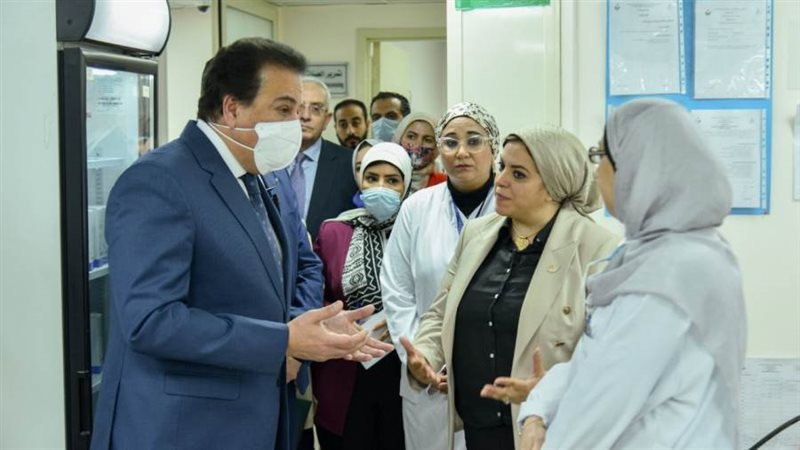 زيارة وزير الصحة