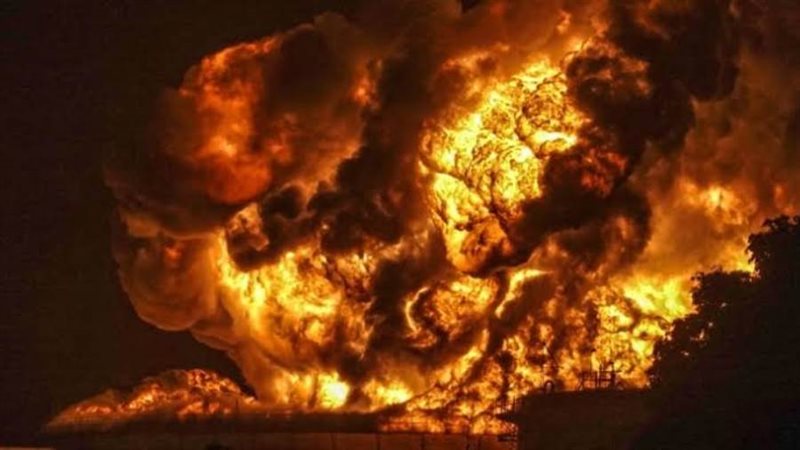 انفجار مصفاة نفط