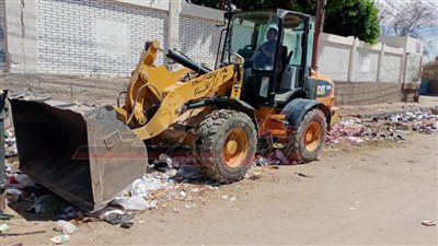 حملات نظافة ورفع كفاءة الإنارة بمدن كفر الشيخ