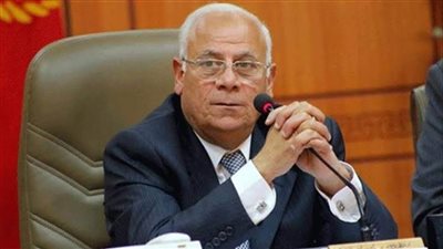 محافظ بورسعيد يوجه بتطوير الطرق على أعلى درجة من الكفاءة