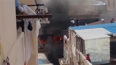 السيطرة على حريق بسوق الورق بالمنشية