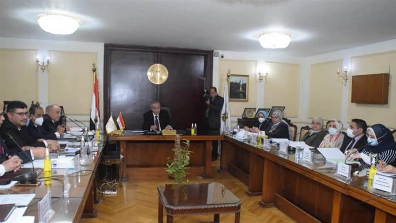 وزير التموين خلال