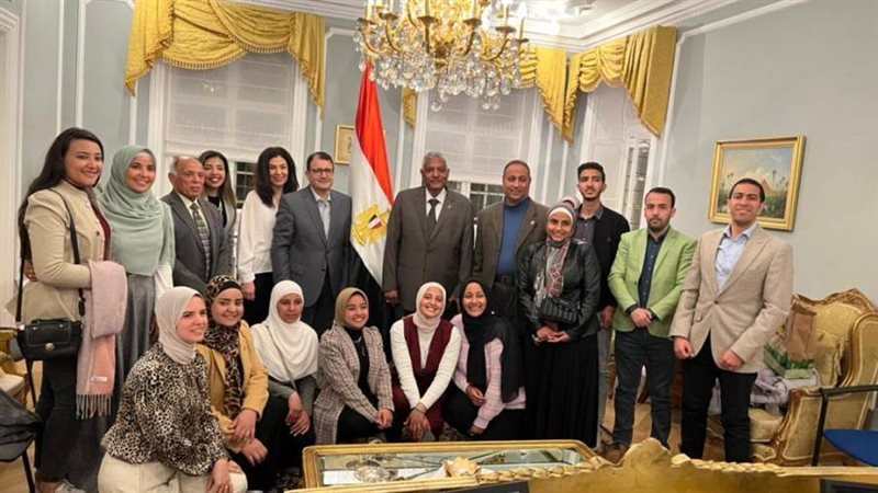 الوفد العلمي لكلية