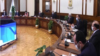 رئيس الوزراء يعقد اجتماعًا لبحث زيادة مكون الاستثمار المؤسسي الحكومي بسوق الأسهم