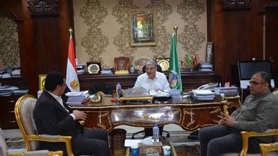 الغرفة التجارية بالمنيا تدعم مراكز المحافظة بـ4 آلاف كرتونة للأسر أكثر احتياجًا