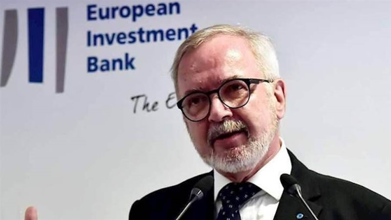 فيرنر هوير رئيس بنك