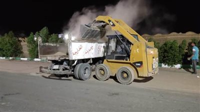 الوحدة المحلية تجري حملة نظافة بشوارع واحة الخارجة بالوادي الجديد