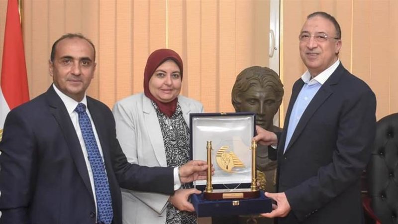 محافظ الإسكندرية