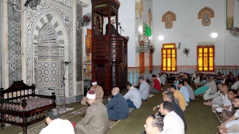 محافظ بنى سويف يؤدى