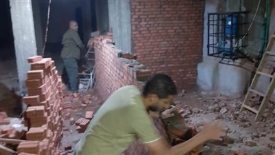 أحياء القاهرة تضيء شوارعها احتفالًا بالعيد