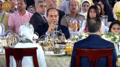 الرئيس السيسي: الشاطر ظل يهدد 45 دقيقة بإحراق مصر  