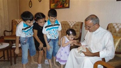 العيد فرحة.. إتيكيت الزيارات وتقديم العيدية والتهاني