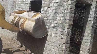 خلال عطلة العيد.. حملات مكثفة لإزالة التعديات على الأراضي الزراعية بالمنيا. 