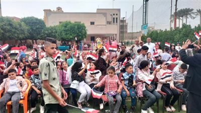  مركز شباب الأحراز يحتفل مع المواطنين ثانى أيام عيد الفطر بالقليوبية 