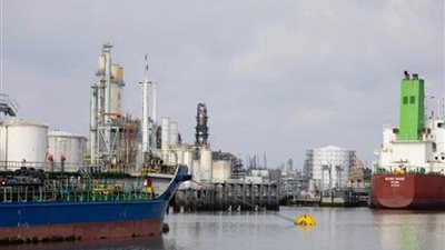 استمرار رفض إفراغ ناقلة تحمل ديزل من روسيا لحمولتها في هولندا