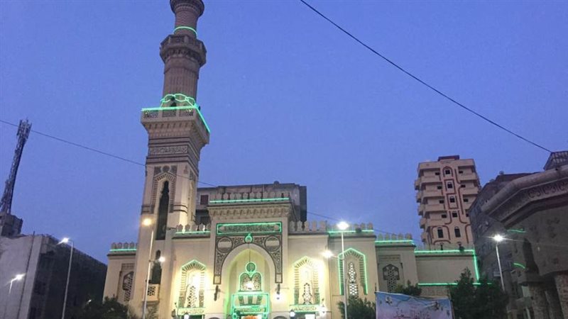 محافظ البحيرة يؤدي