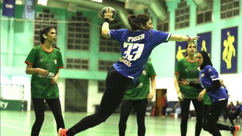 يد سيدات الأهلي ضد