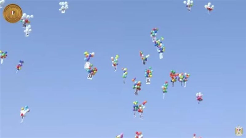 بالونات تزين السماء