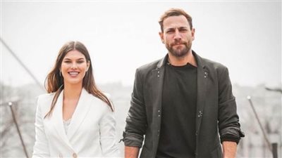 شاهد نيكولا معوض يرزق بطفلته الأولى بنفس تاريخ وفاة والدته