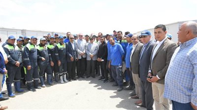 ‏الفريق أسامة ربيع يتفقد معدية الأفراد بالقنطرة ويتابع أعمال التطوير بشركة قناة السويس للاستزراع المائي