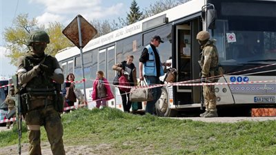 وسائل إعلام روسية: إجلاء 12 مدنيا بينهم أطفال عن مصنع 