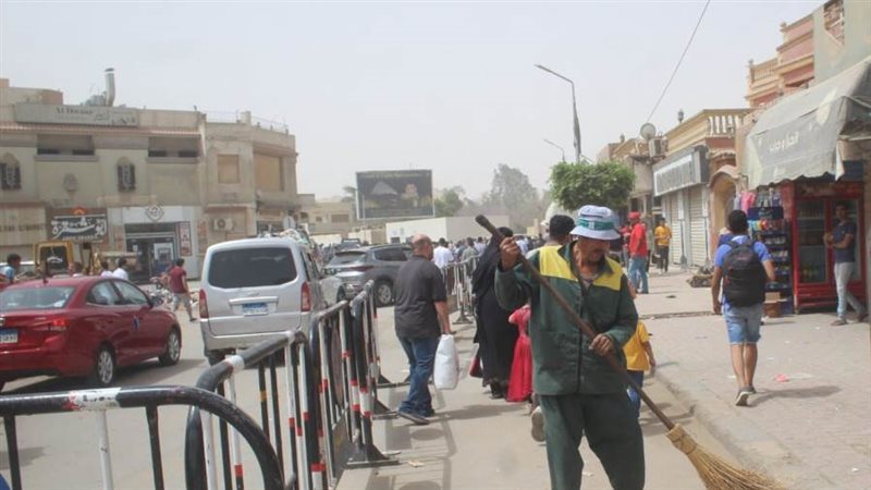 مخلفات وقمامة