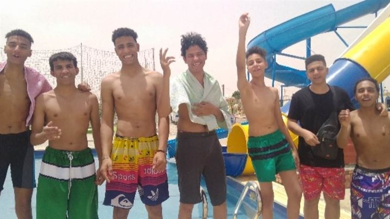 فرحة شباب واطفال