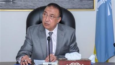 محافظ الإسكندرية يتابع بدء تطبيق المواعيد الصيفية للمحلات