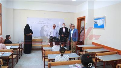 محافظ كفر الشيخ يتفقد أداء الطلاب لامتحانات الفصل الدراسي الثاني