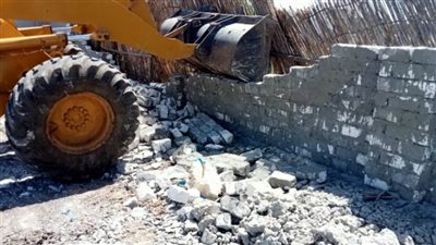 إزالة ١١ حالة تعدٍ على الأراضي الزراعية وأملاك الدولة بالبحيرة