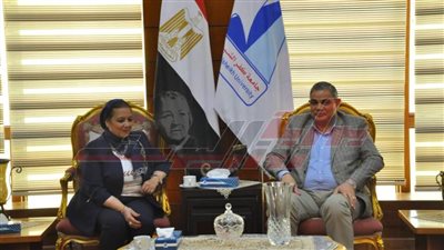 فريق لجنة الدراسات الصيدلية بالأعلى للجامعات يزور صيدلة كفر الشيخ