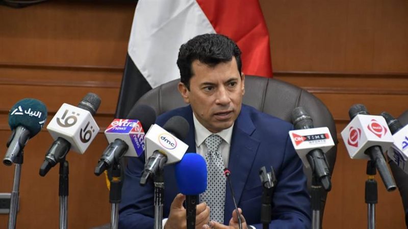 د. أشرف صبحى