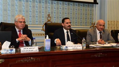 ممثل الأغلبية يشارك باجتماع تعليم النواب 