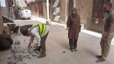 محافظ أسيوط: استكمال أعمال التطوير بالمراكز بتركيب الإنترلوك ببعض الشوارع الضيقة بمركز القوصية