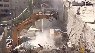 الاحتلال الإسرائيلي يهدم منزل عائلة فلسطينية بالقدس