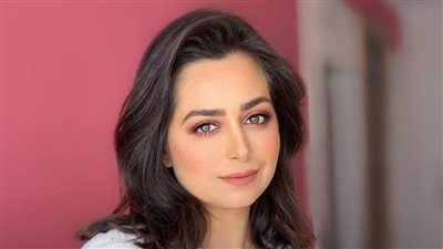 هبة مجدي تنشر صورًا من كواليس حلقة برنامج 