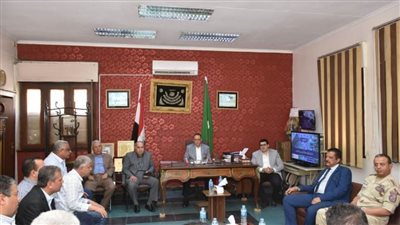 محافظ الشرقية يهنئ نواب رئيس مركز ومدينة الزقازيق الجدد بمهام عملهم