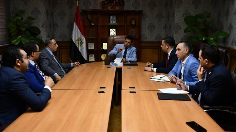 د. أشرف صبحى